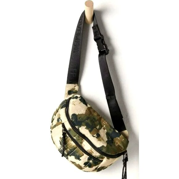 New Free People Camo Sling Bag - Picture 1 of 10